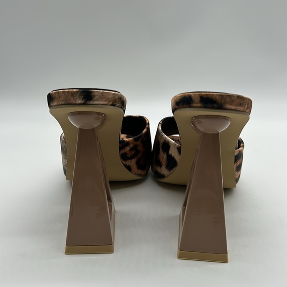 2337- Leopard Print Block Heel Vegan Mules Size 7 - Picture 5 of 8